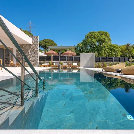 Ruby Paradise Villa *