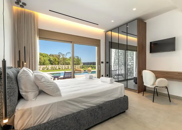 Ruby Paradise Asgourou