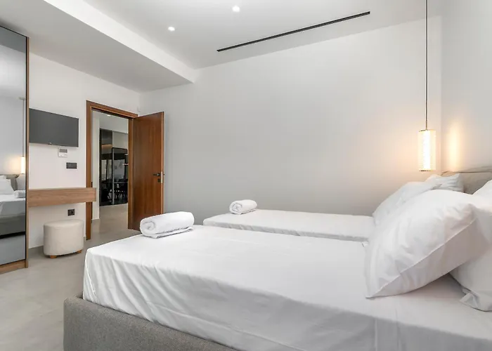 Ruby Paradise Asgourou